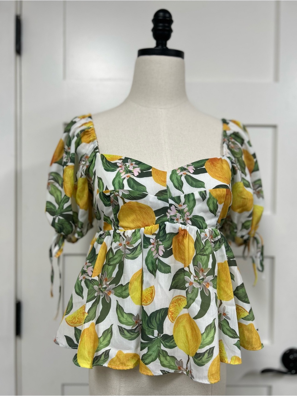 ENGLISH FACTORY - Women’s Lemon Print puff sleeve  Top - S